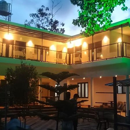 Koshy'S Beach Front Homestay Марарикулам Экстерьер фото